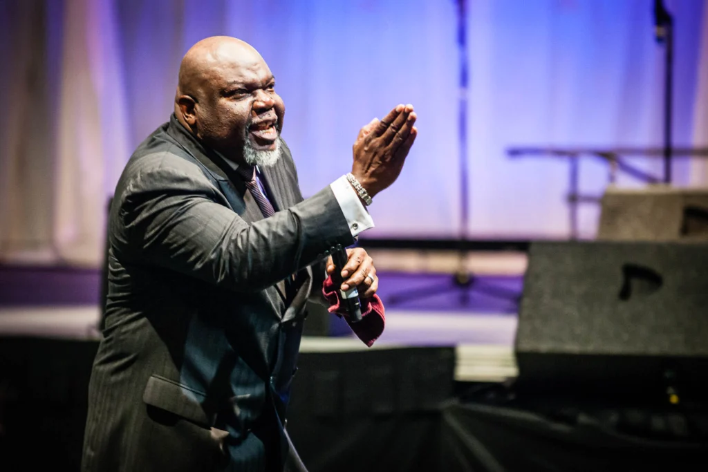 Bishop TD Jakes delivering his message.
