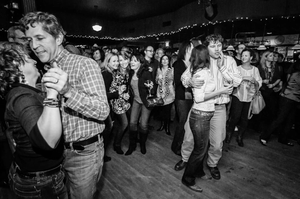People dancing to John Hiatt at Fitzgerald's.